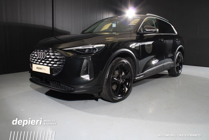 Audi Q5 40 2.0 tfsi mhev 12V Identity Black quattro s-tronic