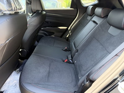 Hyundai Tucson 1.6 hev Xtech 2wd 239cv auto (16)