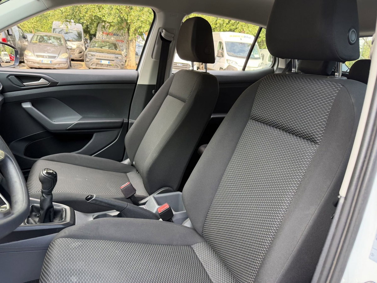 Volkswagen T-Cross 1.0 TSI Urban BMT (12)