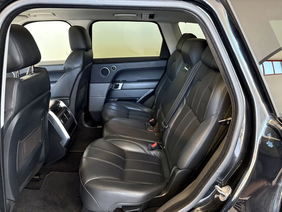 Land Rover Range Rover Sport 3.0 TDV6 HSE (13)