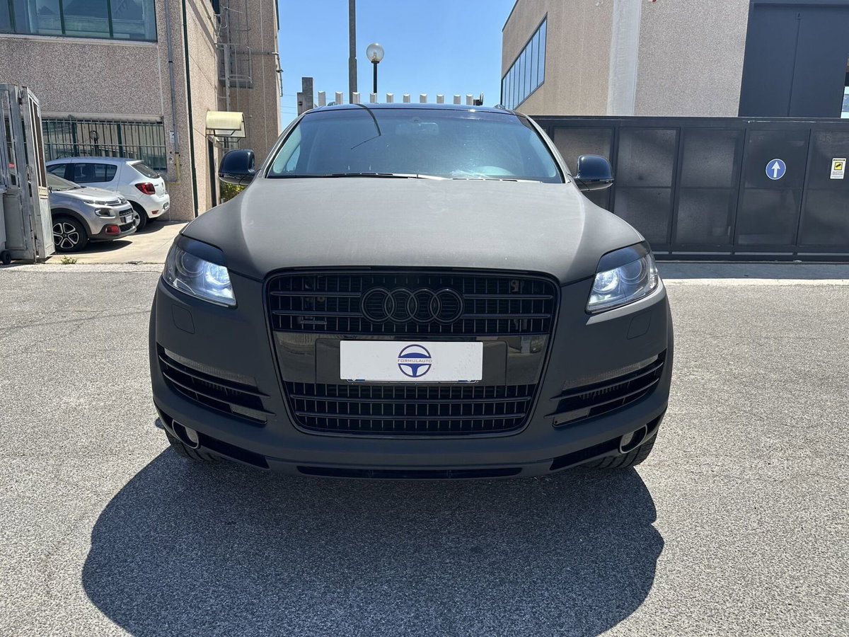 Audi Q7 3.0 V6 TDI 233CV quattro tiptronic (2)