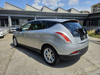 Lancia Delta 1.4 T-Jet 120 CV Argento Ecochic GPL (6)