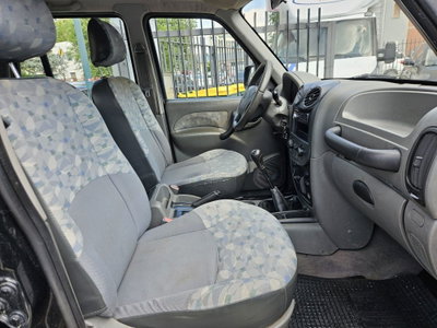 Mahindra Goa 2.5 CRDe 4WD GLX (11)