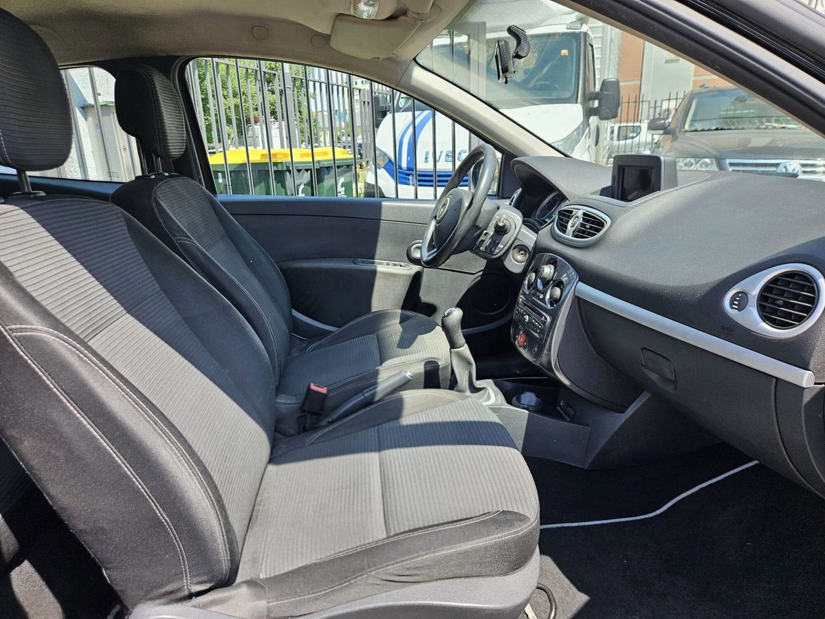 Renault Clio 1.2 16V 3 porte GPL Dynamique (10)