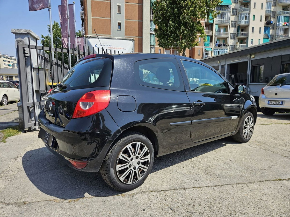 Renault Clio 1.2 16V 3 porte GPL Dynamique (4)