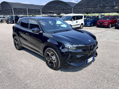 Alfa Romeo Junior 1.2 ibrida Q4 Intensa 145cv edct6 (2)