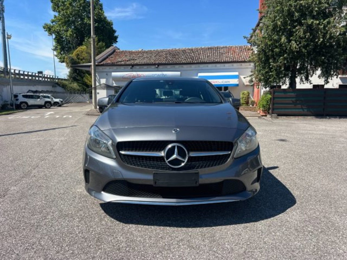 Mercedes-Benz Classe A 180 d Automatic Sport (2)