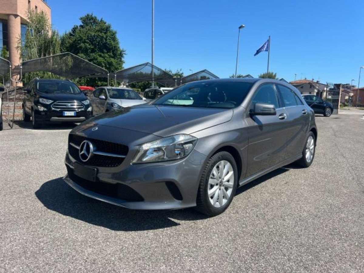 Mercedes-Benz Classe A 180 d Automatic Sport (9)