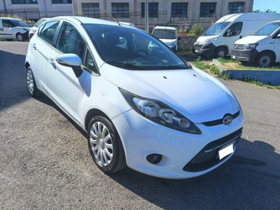 Ford Fiesta 1.4 TDCi 70CV 5 porte Titanium (2)