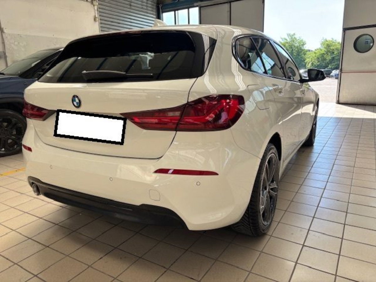 BMW Serie 1 116d 2.0 116CV cat 5 porte Attiva DPF (6)