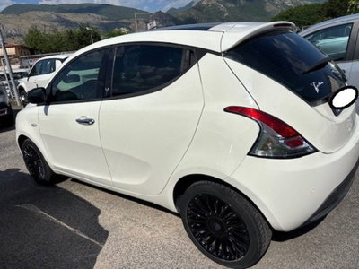 Lancia Ypsilon 1.3 MJT 16V 95 CV 5 porte S&S Platinum (9)