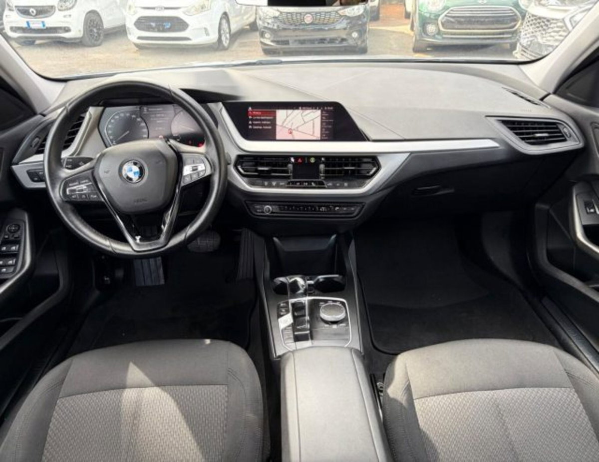 BMW Serie 1 116d 2.0 116CV cat 5 porte Attiva DPF (11)
