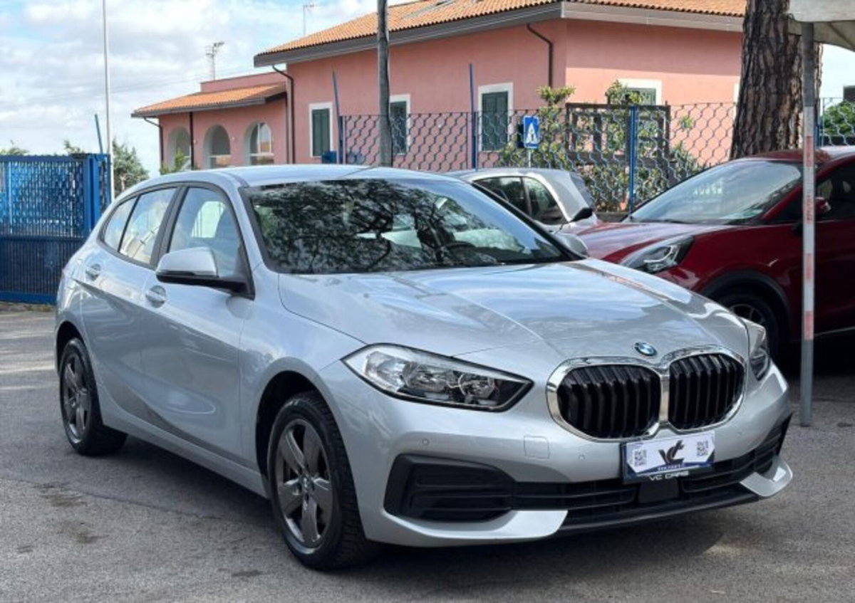 BMW Serie 1 116d 2.0 116CV cat 5 porte Attiva DPF (3)