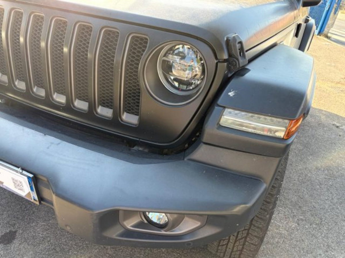 Jeep Wrangler 2.2 Mjt II Rubicon (9)