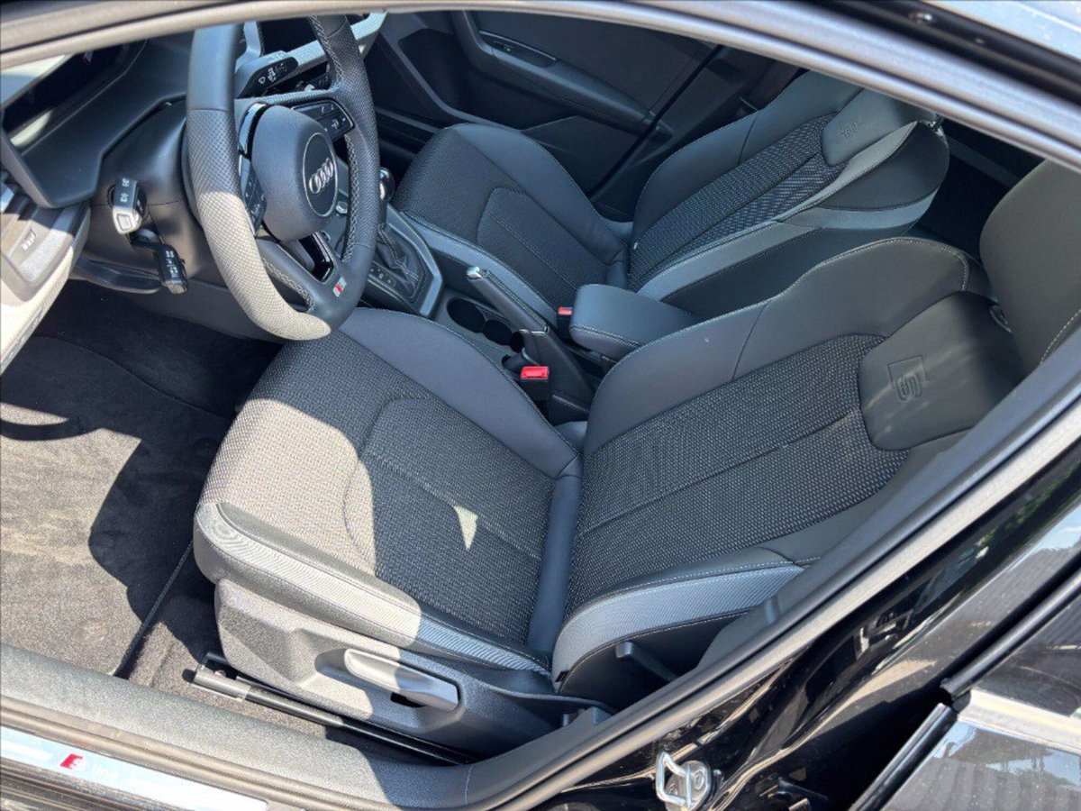 Audi A1 Sportback 30 TFSI S line edition (11)