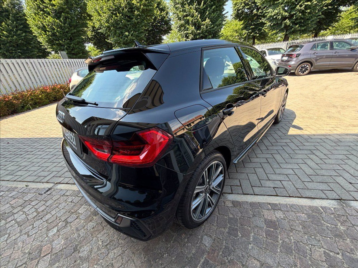 Audi A1 Sportback 30 TFSI S line edition (9)