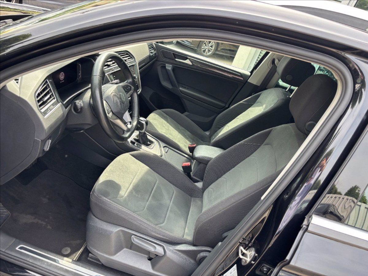 Volkswagen Tiguan 1.5 TSI 150 CV DSG ACT R-Line (10)