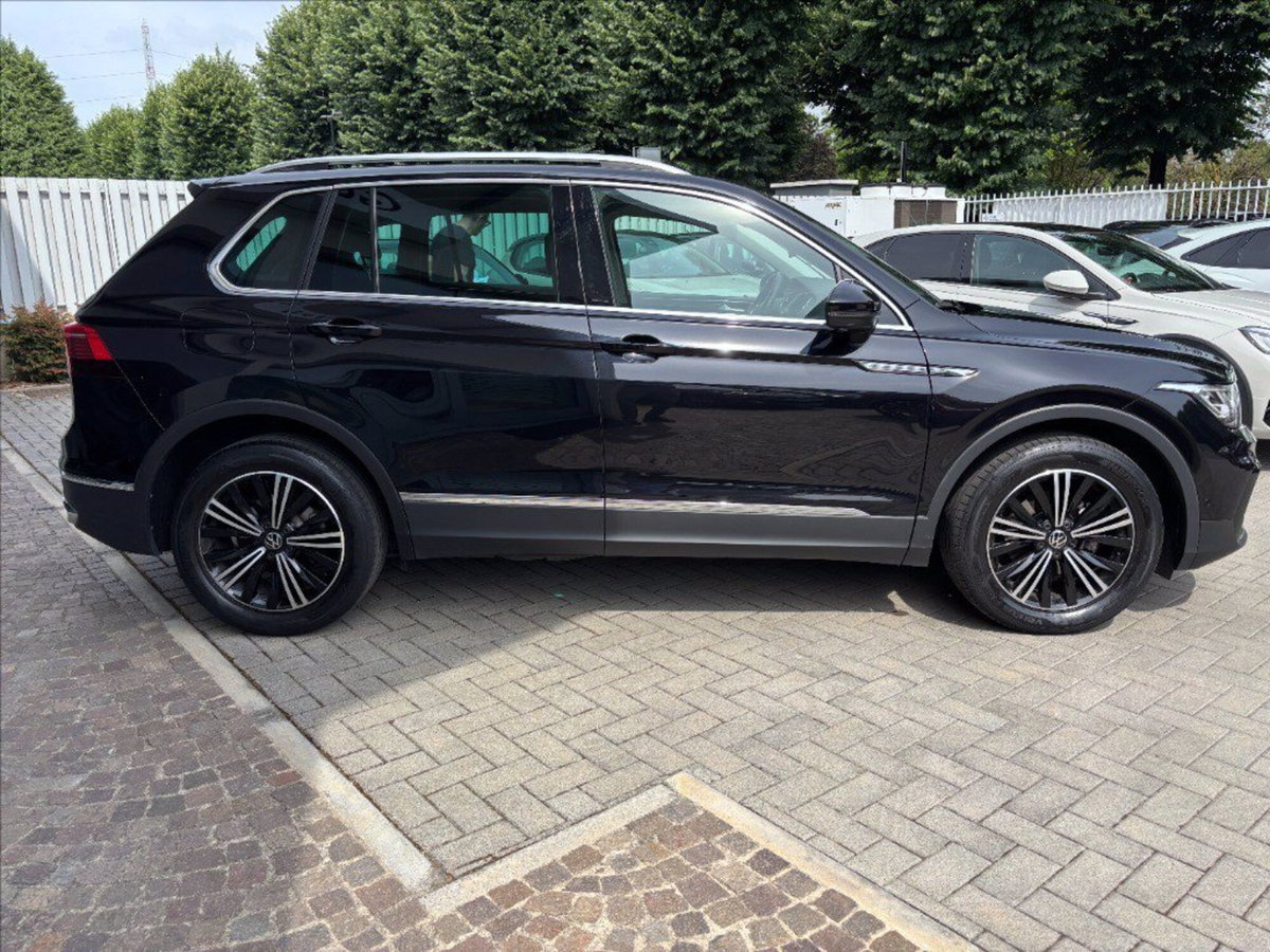 Volkswagen Tiguan 1.5 TSI 150 CV DSG ACT R-Line (5)