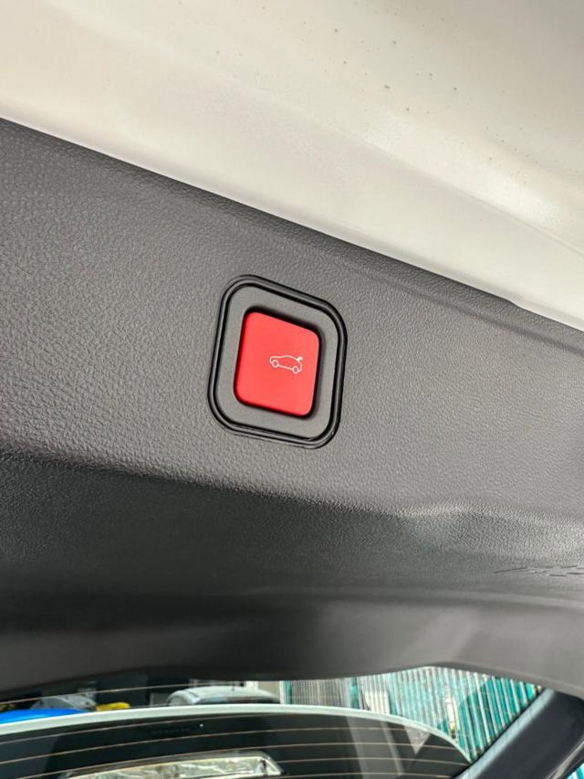 Jeep Avenger 1.2 turbo Summit fwd 100cv (17)
