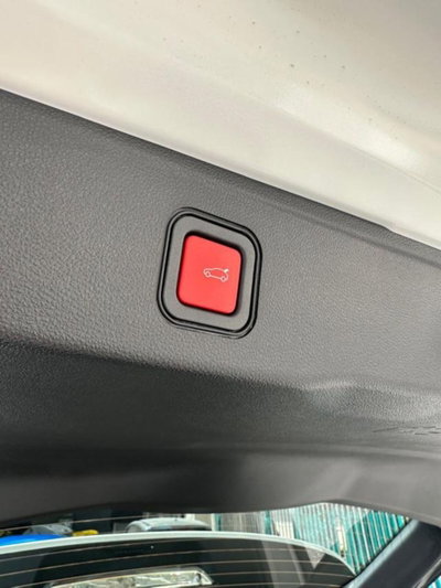 Jeep Avenger 1.2 turbo Summit fwd 100cv (17)