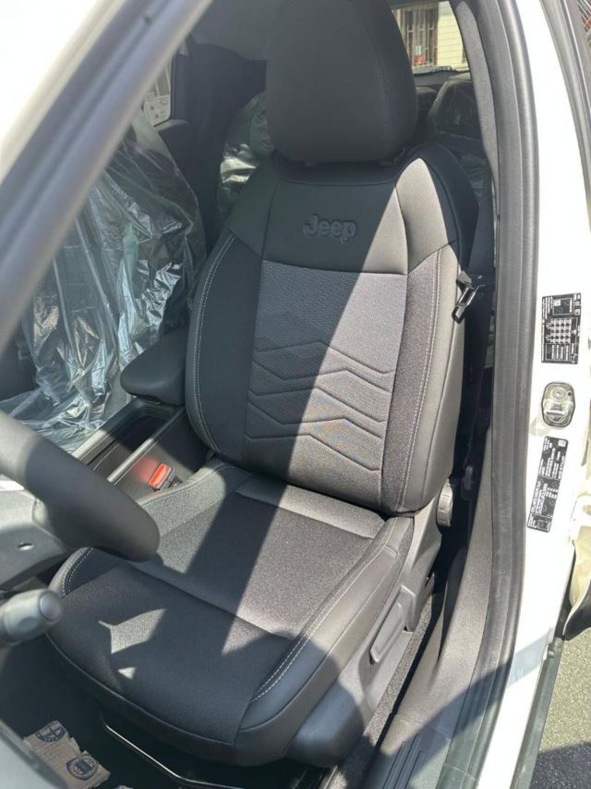 Jeep Avenger 1.2 turbo Summit fwd 100cv (18)