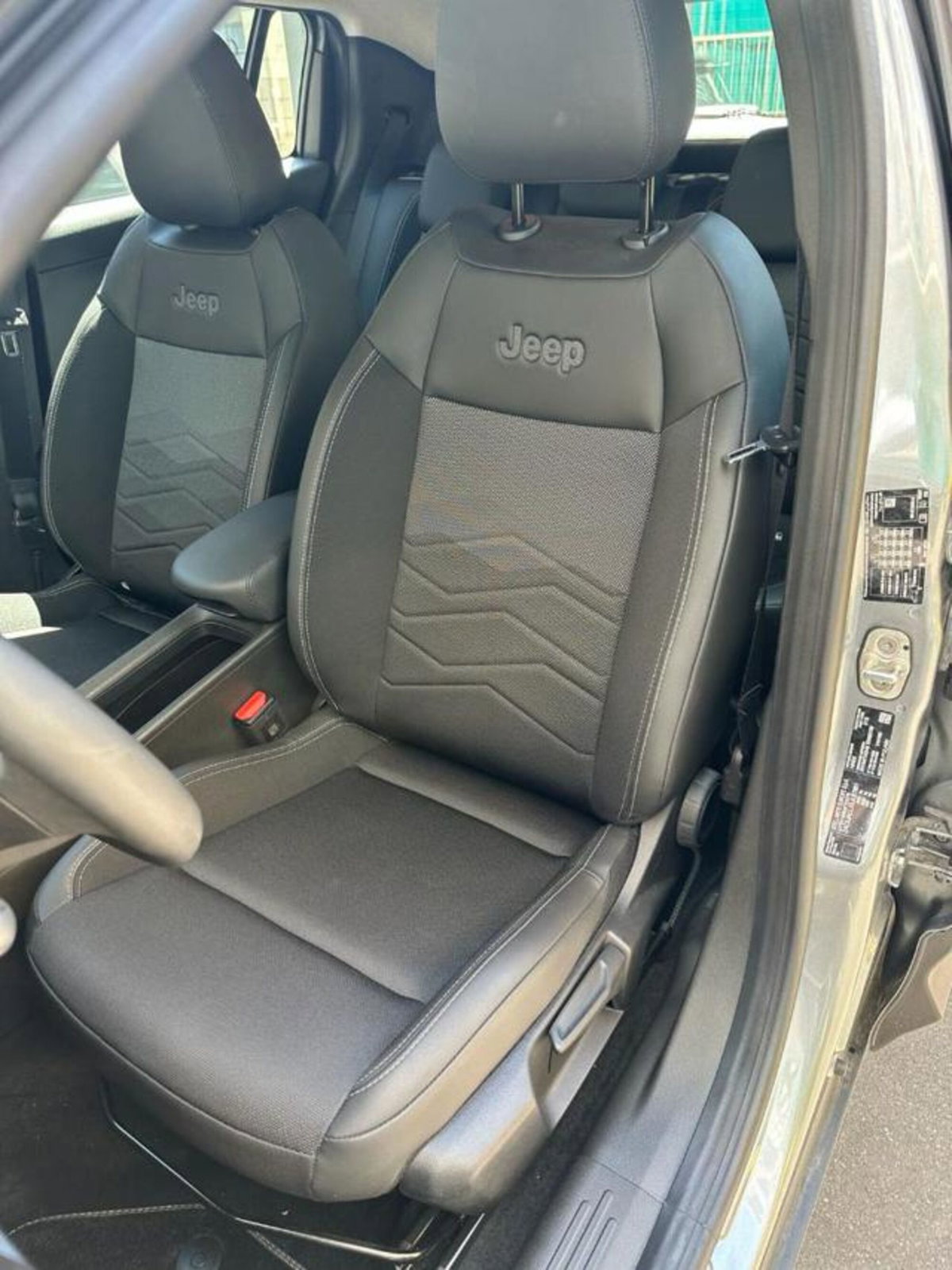 Jeep Avenger 1.2 turbo Altitude fwd 100cv (19)