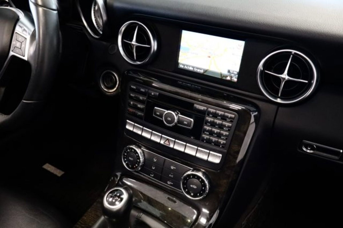 Mercedes-Benz SLK 200 CGI Edition1 (13)