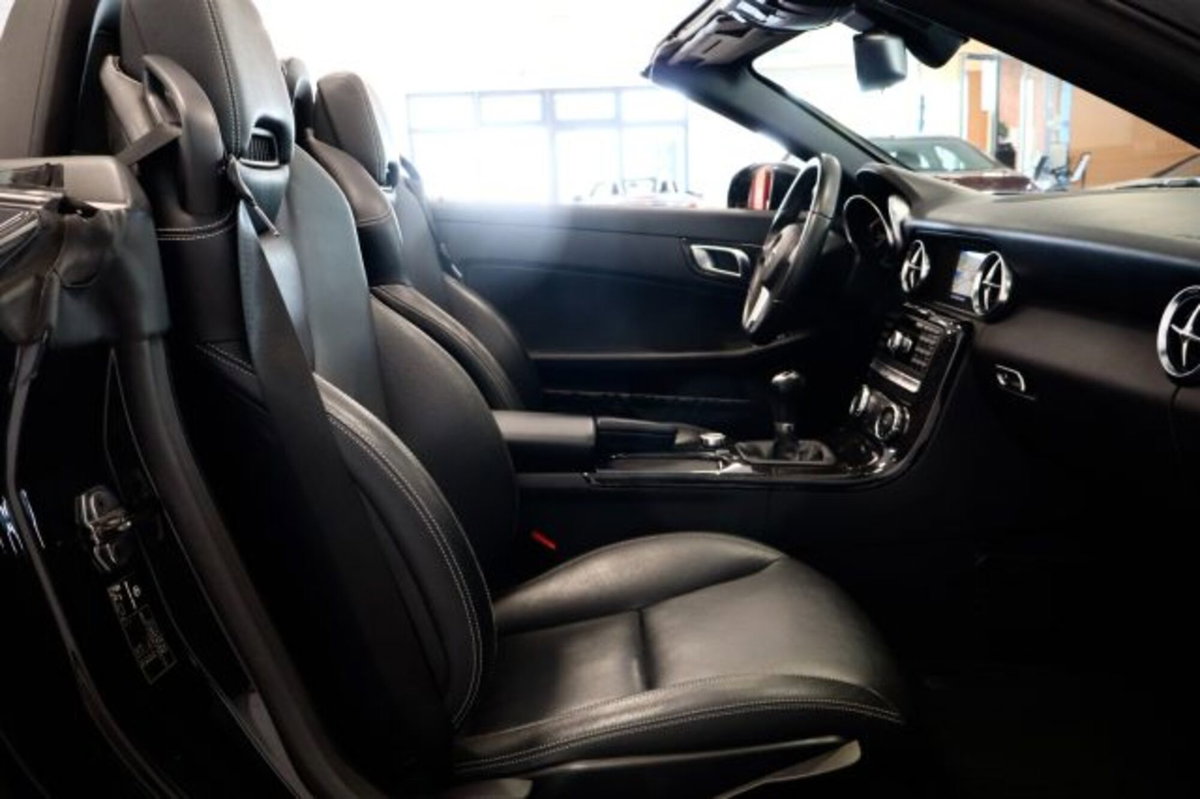 Mercedes-Benz SLK 200 CGI Edition1 (14)