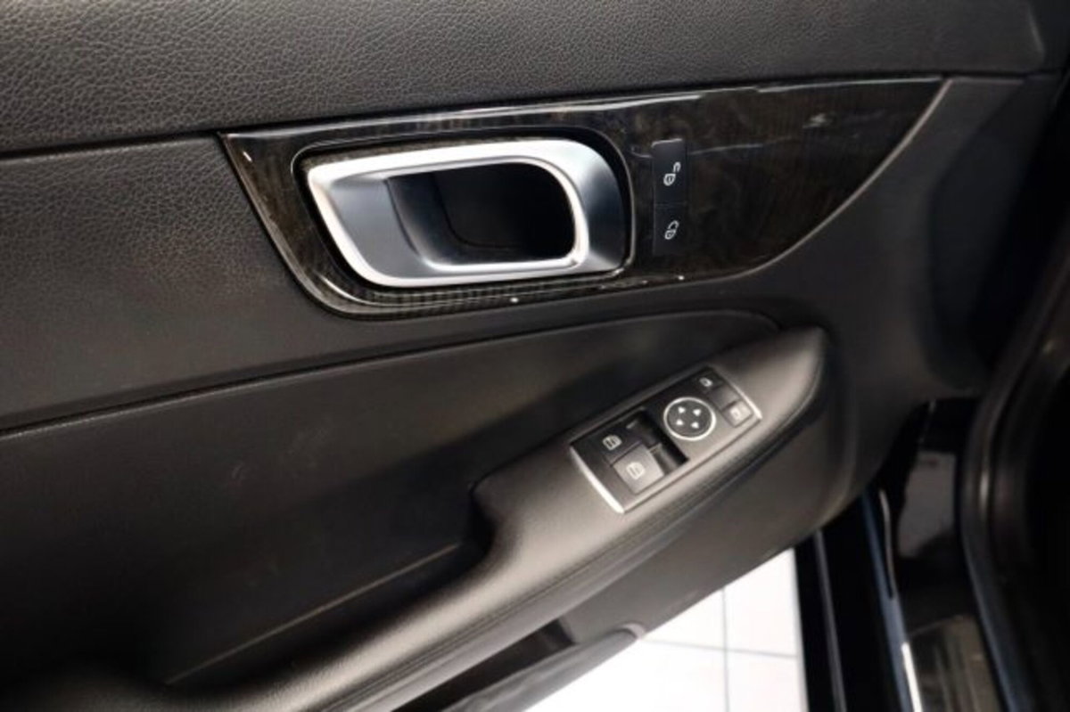 Mercedes-Benz SLK 200 CGI Edition1 (16)
