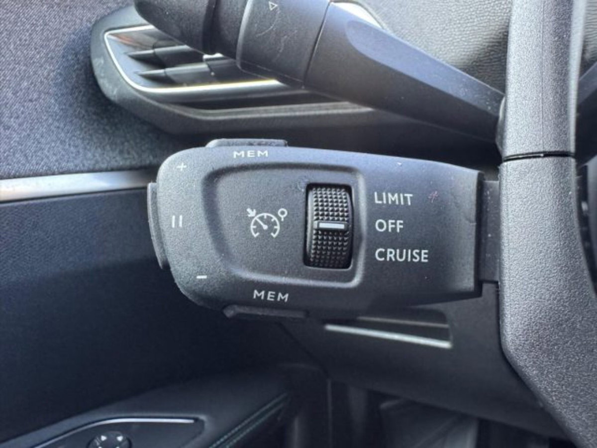 Peugeot 3008 BlueHDi 130 S&S Allure (11)