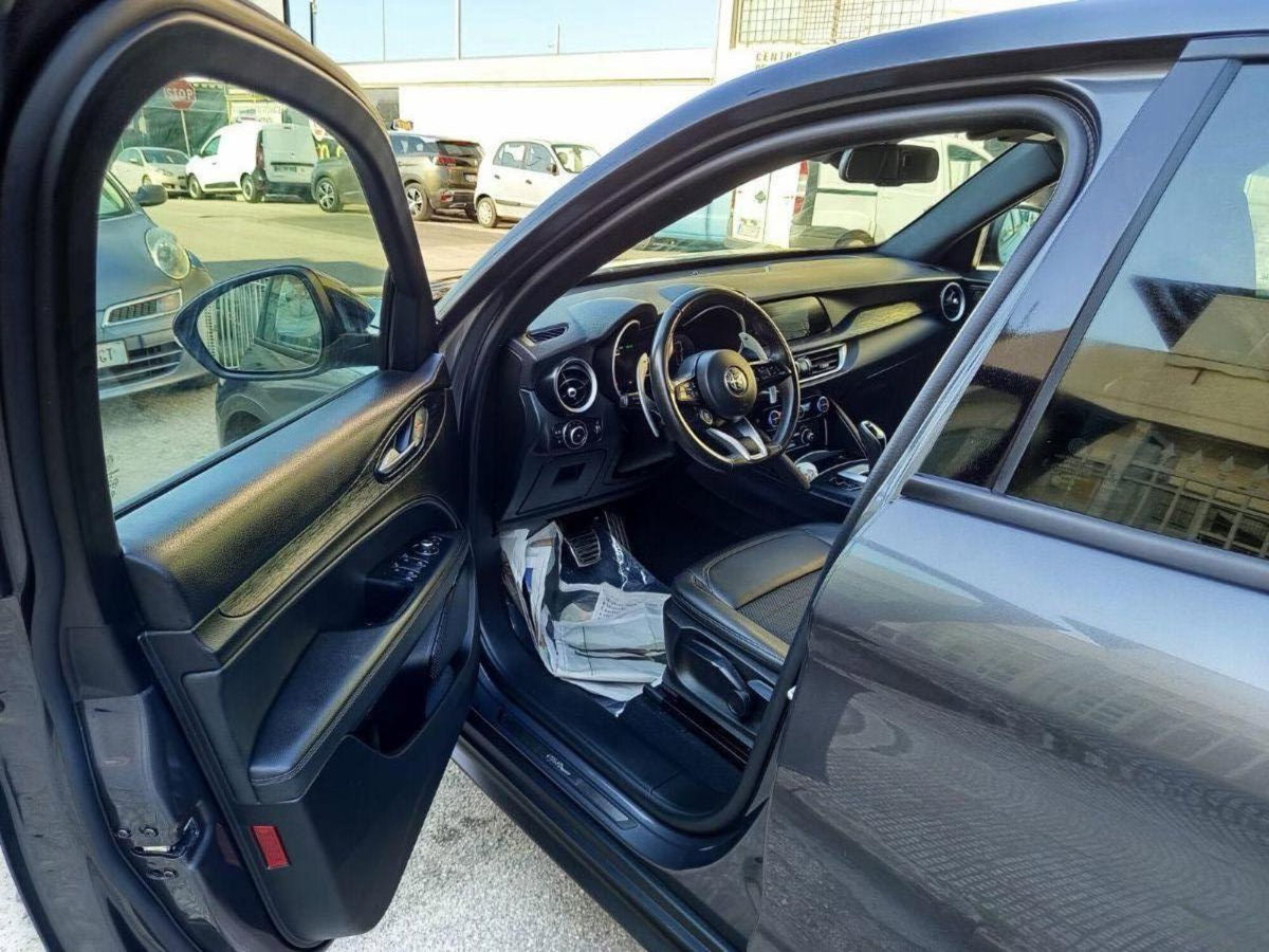 Alfa Romeo Stelvio Stelvio 2.2 Turbodiesel 160 CV AT8 RWD Sprint (13)