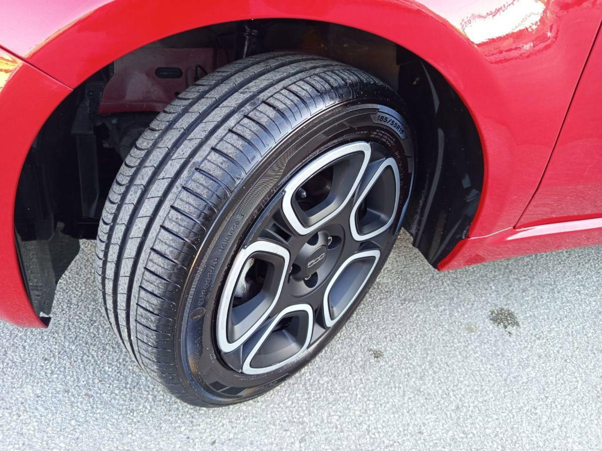 Fiat 500 1.0 Hybrid Red (10)