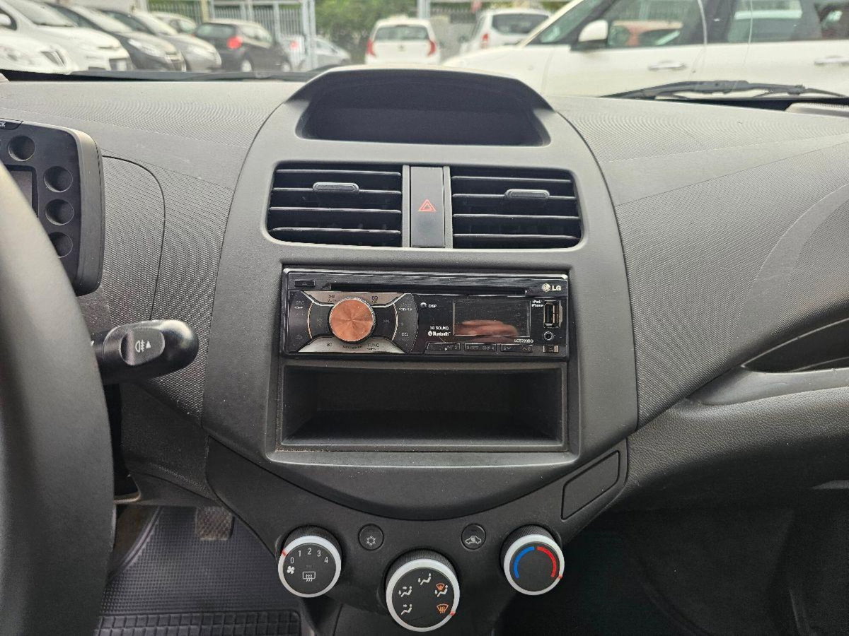 Chevrolet Spark 1.0 LS GPL (14)