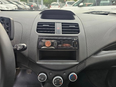 Chevrolet Spark 1.0 LS GPL (14)