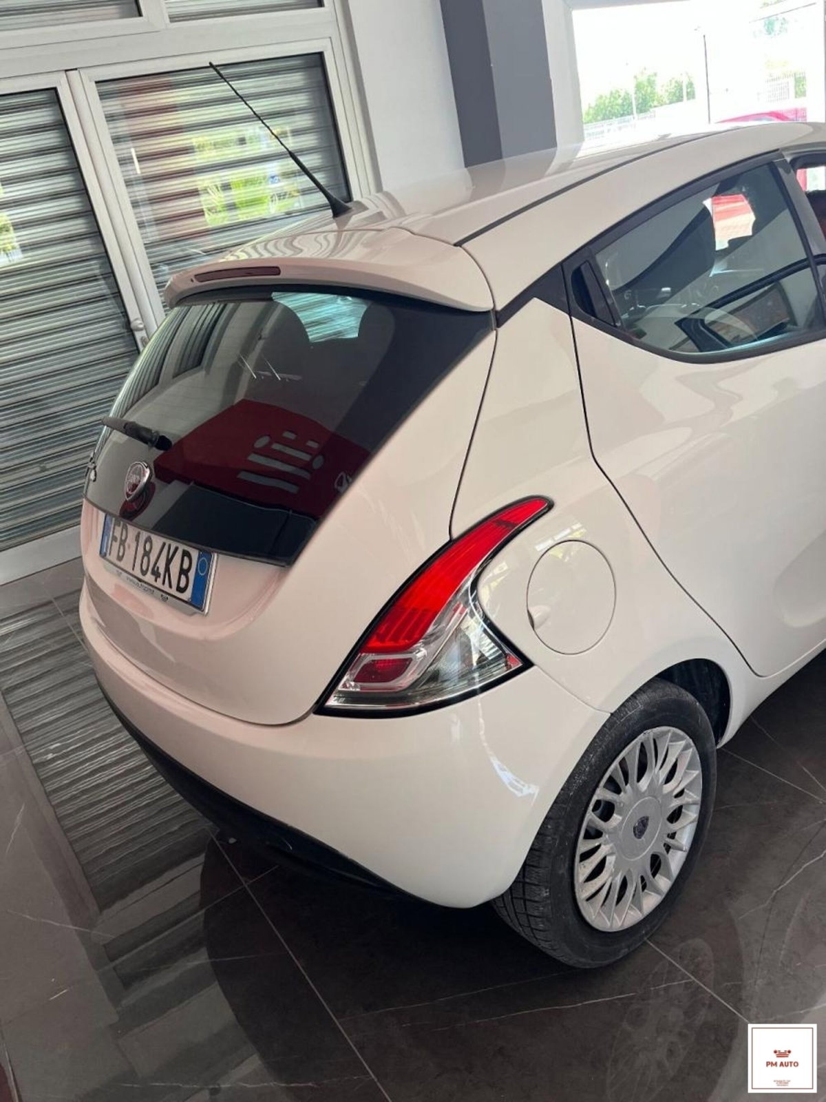 Lancia Ypsilon 1.2 69 CV 5 porte Opening Edition (7)