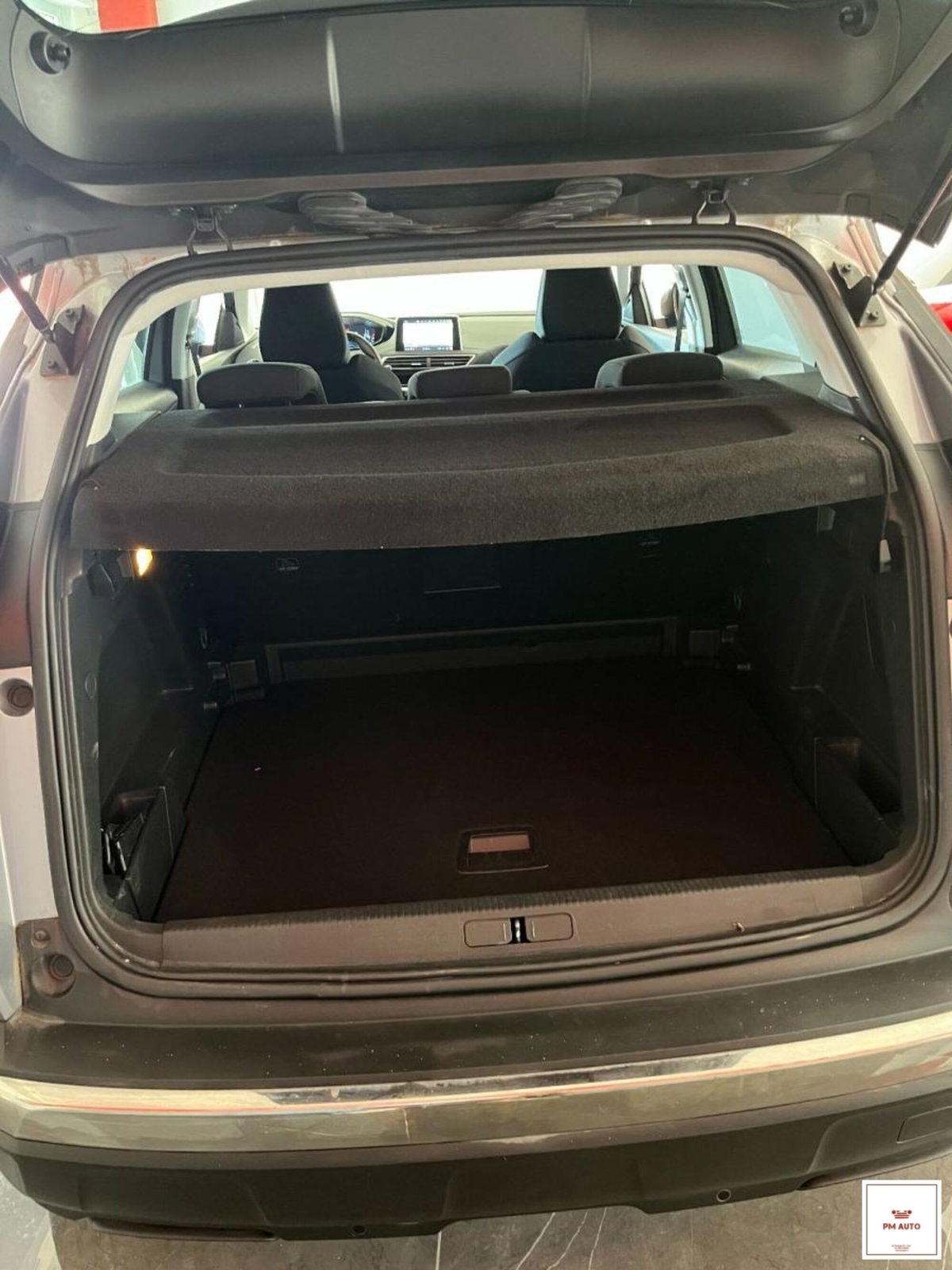 Peugeot 3008 BlueHDi 130 S&S EAT8 Active Business (5)