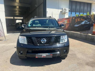 Nissan Pathfinder dCi LE Platinum (2)