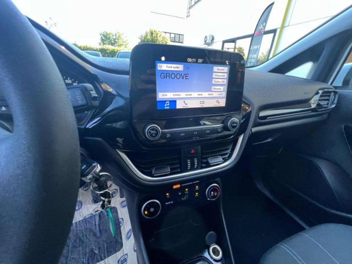 Ford Fiesta 1.5 TDCi 3 porte Vignale (12)