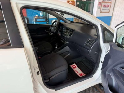Kia Rio 1.1 CRDi 5p. Cool (8)