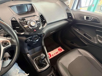 Ford EcoSport 1.5 TDCi 95 CV Titanium S (13)