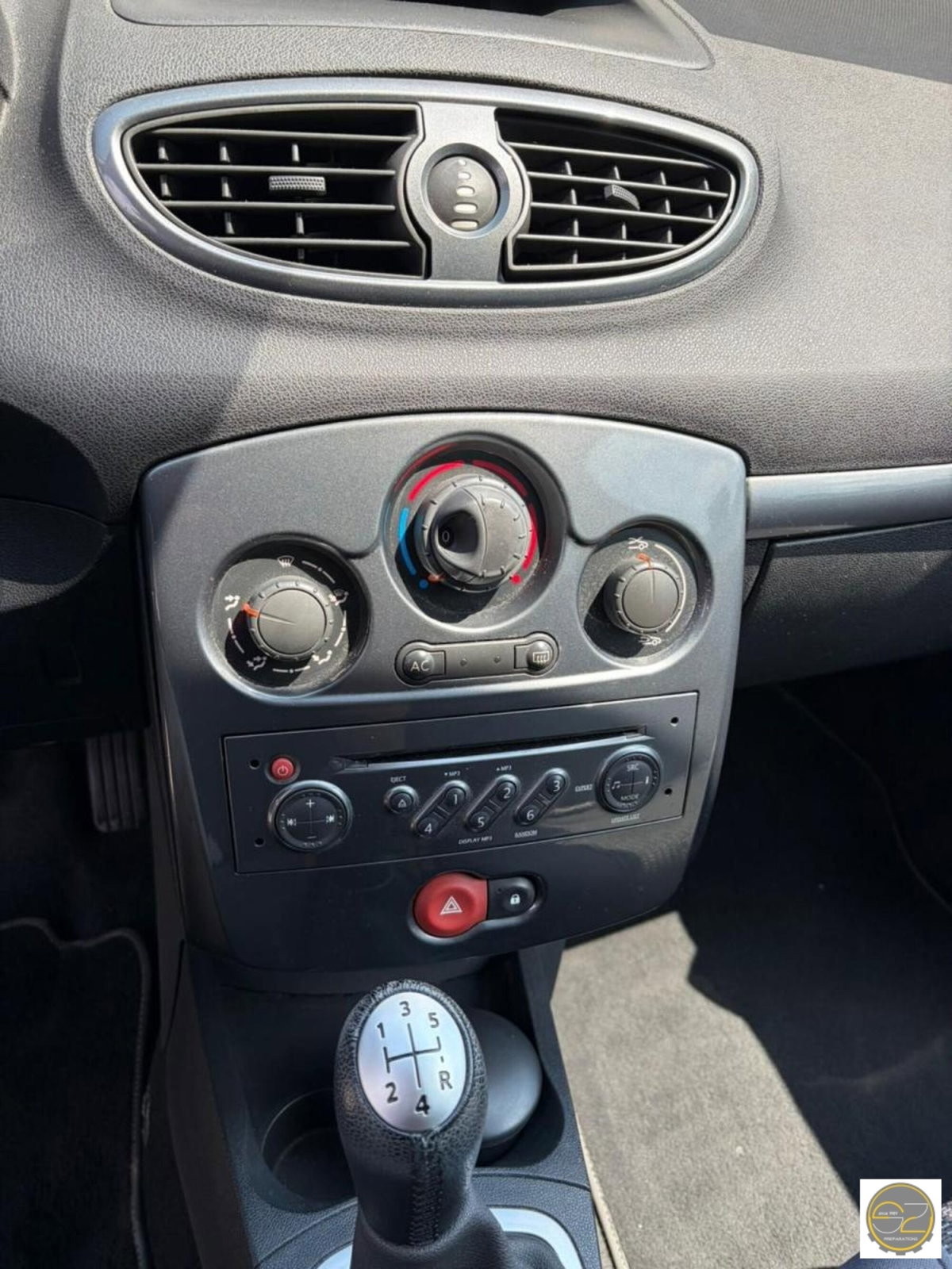 Renault Clio 1.2 16V 5 porte Confort (7)