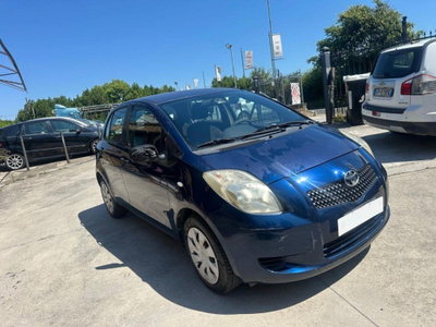 Toyota Yaris 16V cat 5 porte (4)