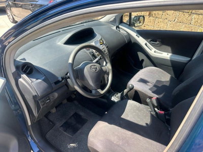 Toyota Yaris 16V cat 5 porte (7)