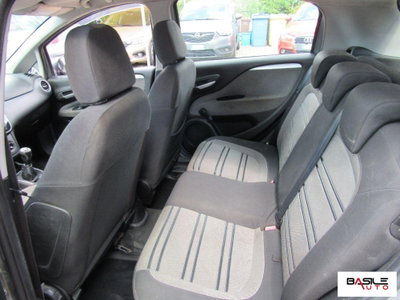 Fiat Punto Evo 1.3 Mjt 90 CV 5 porte Dualogic Dynamic (11)