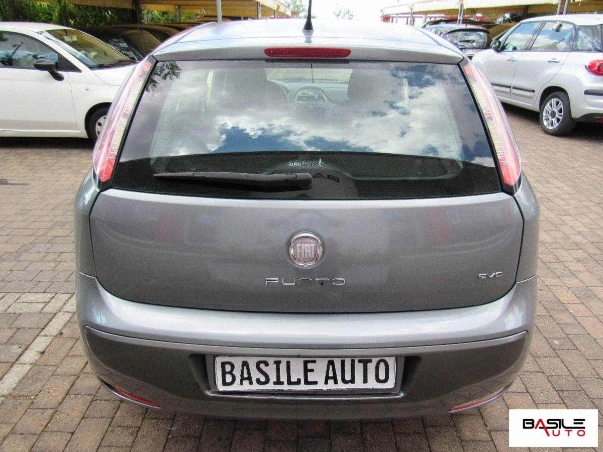 Fiat Punto Evo 1.3 Mjt 90 CV 5 porte Dualogic Dynamic (4)