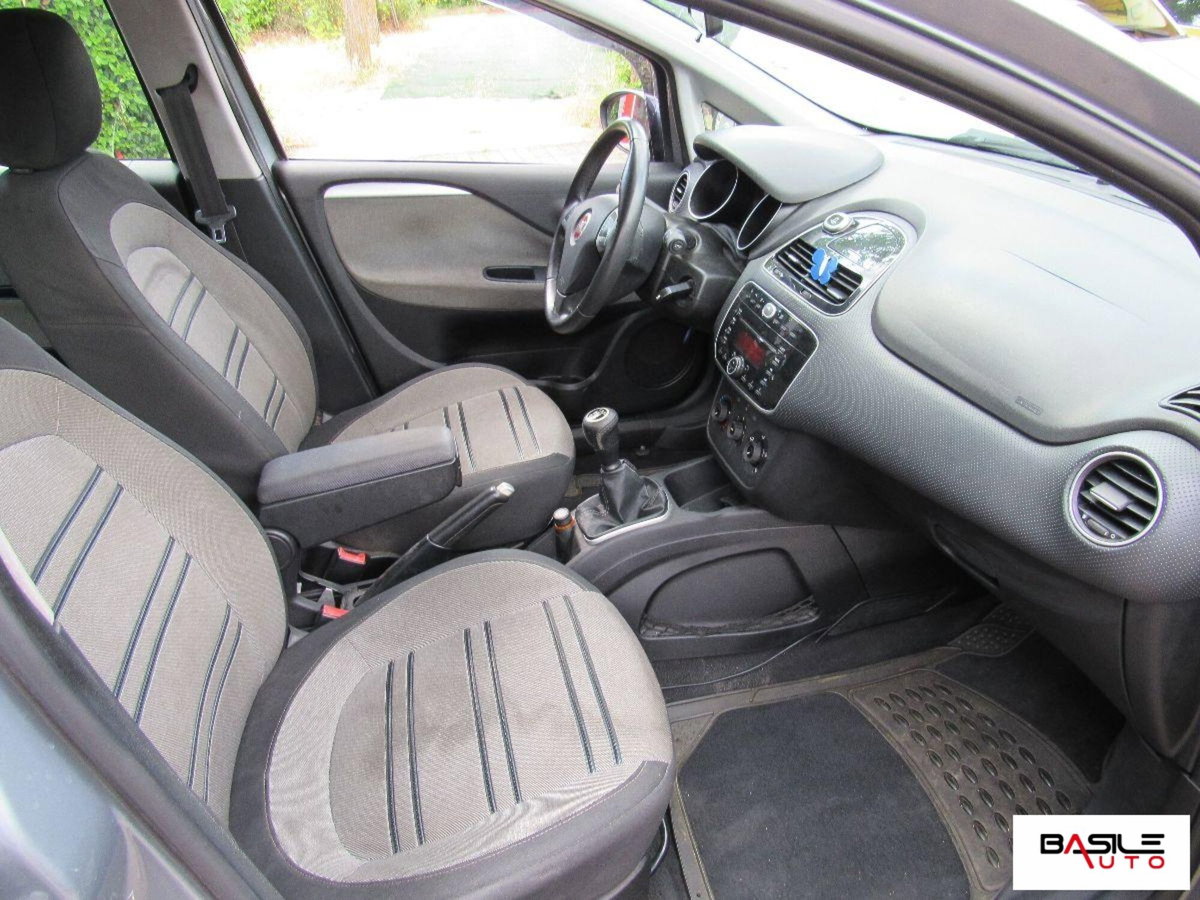 Fiat Punto Evo 1.3 Mjt 90 CV 5 porte Dualogic Dynamic (9)