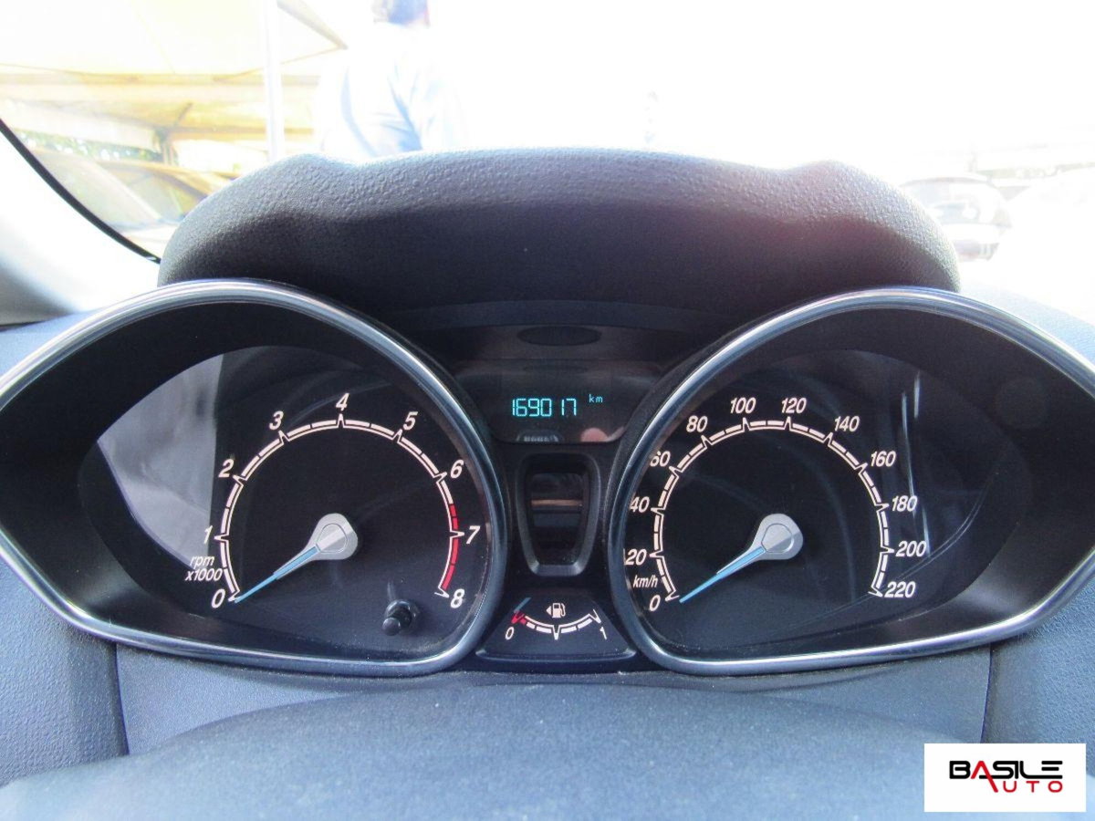 Ford Fiesta 1.4 5 porte Bz.- GPL Titanium (9)