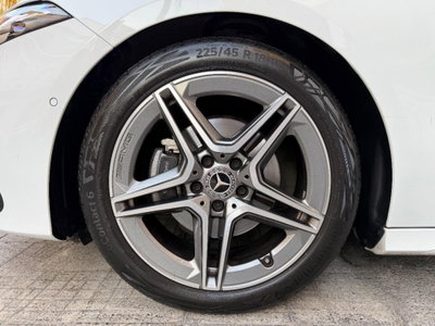 Mercedes-Benz Classe A 200 d Automatic Premium (12)