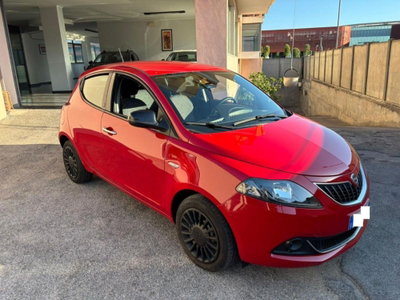 Lancia Ypsilon 1.0 FireFly 5 porte S&S Hybrid Ecochic Silver (5)