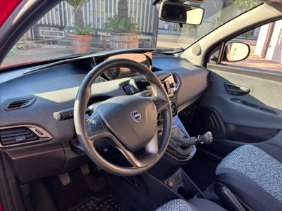 Lancia Ypsilon 1.0 FireFly 5 porte S&S Hybrid Ecochic Silver (6)